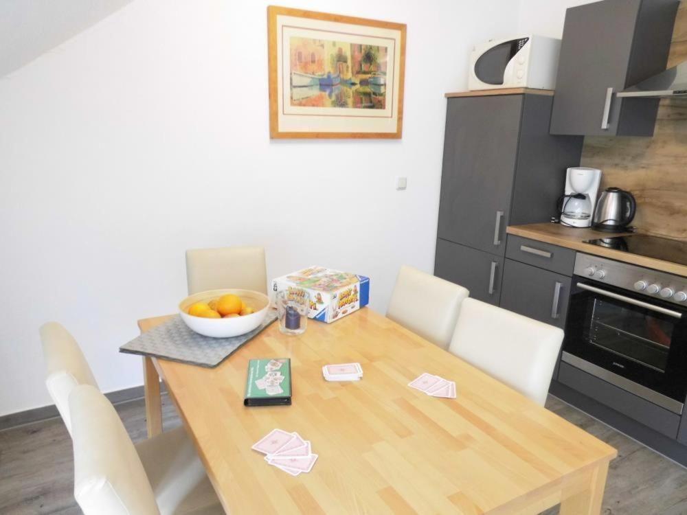 Apartment Haus Itjen Grün 1 *