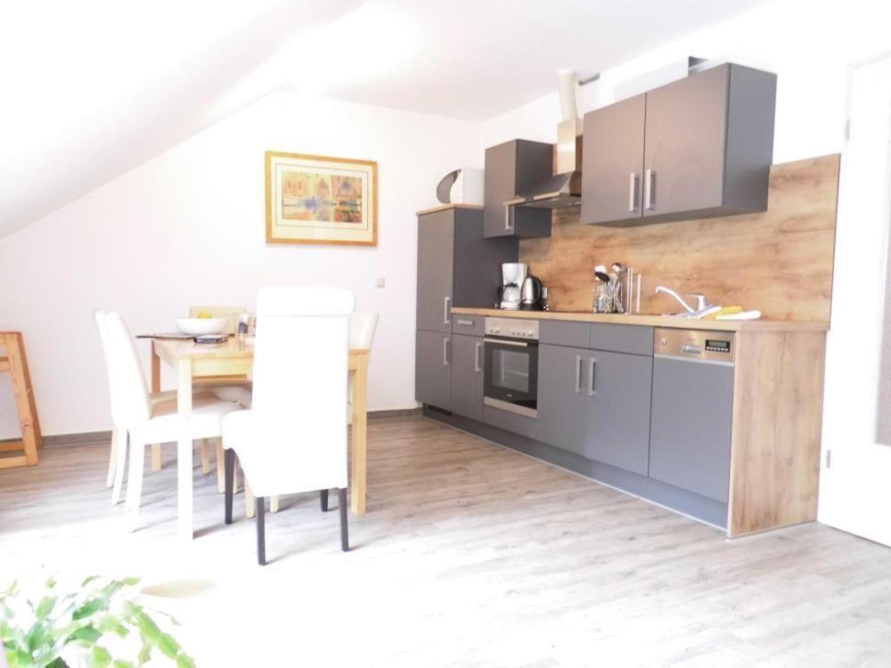 Haus-itjen-gruen-1 Apartment